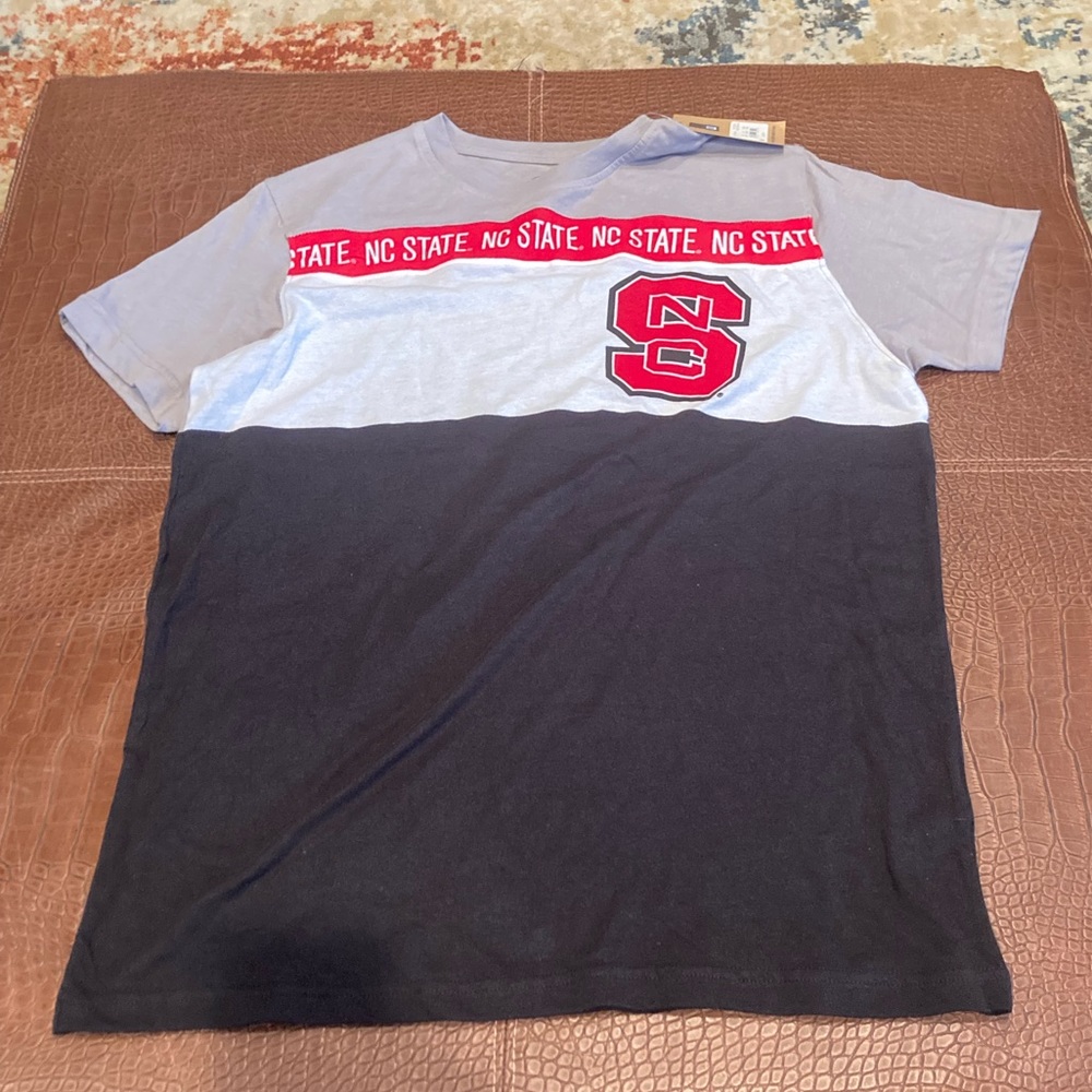 4 for $30! NWT Unisex Sz L North Carolina State (NC State) T-shirt